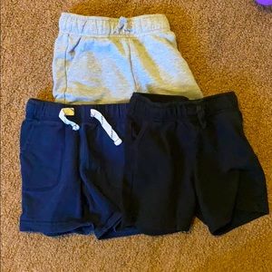 Carter’s 2T shorts